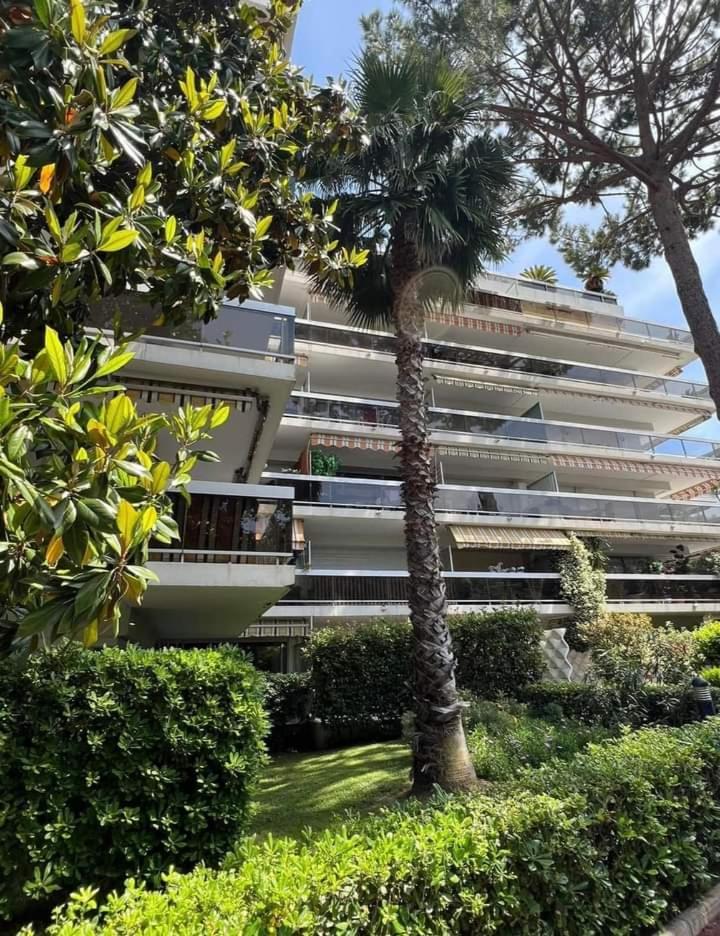 Juan Les Pins Tanit Studio Climatise Vue Sur Mer Piscine Antibes Ngoại thất bức ảnh
